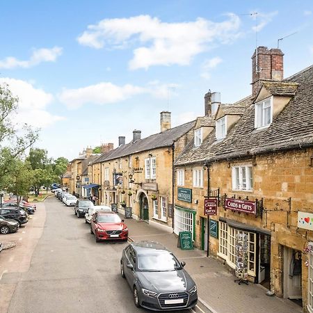 Redesdale View, High Street With Private Garden Appartement Moreton-in-Marsh Buitenkant foto