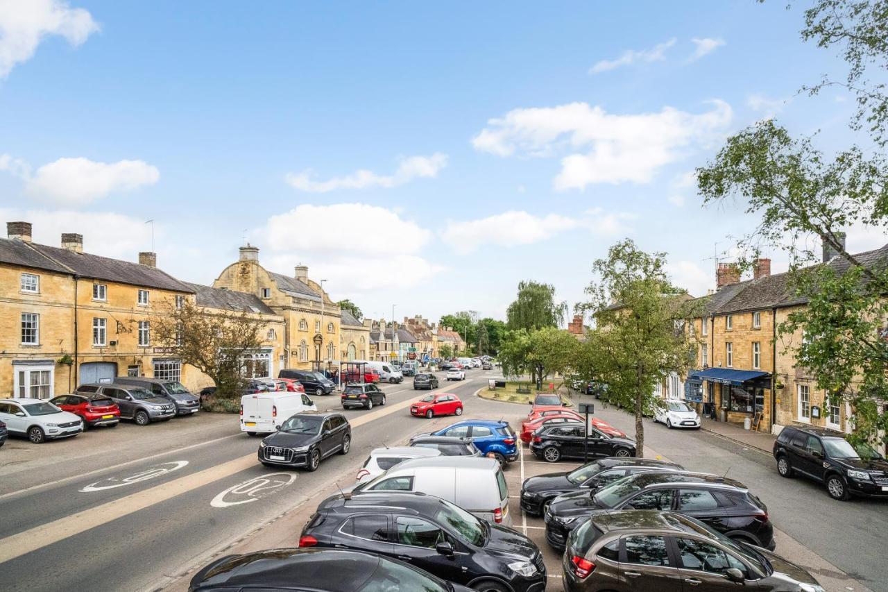 Redesdale View, High Street With Private Garden Appartement Moreton-in-Marsh Buitenkant foto